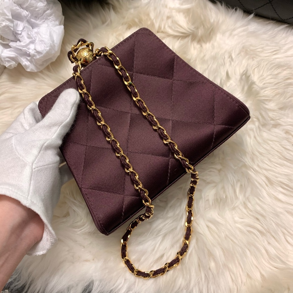 ❌SOLD❌Vintage Chanel Satin chain hand bag - Picture 10 of 10